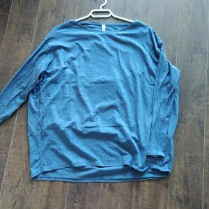 Lululemon Back In Action - long sleeve blue